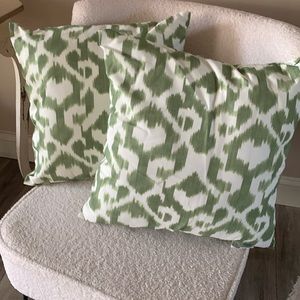 Pair of Pottery Barn accent pillows